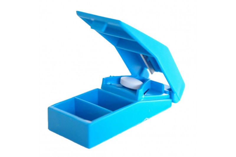 Pill Holder with Crusher and Cutter